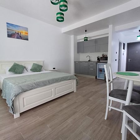 Sunrise Mv 14 Apartment Mamaia Exterior photo